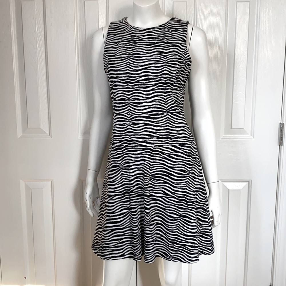 NEW MICHAEL Kors animal print zebra knit dress 10m